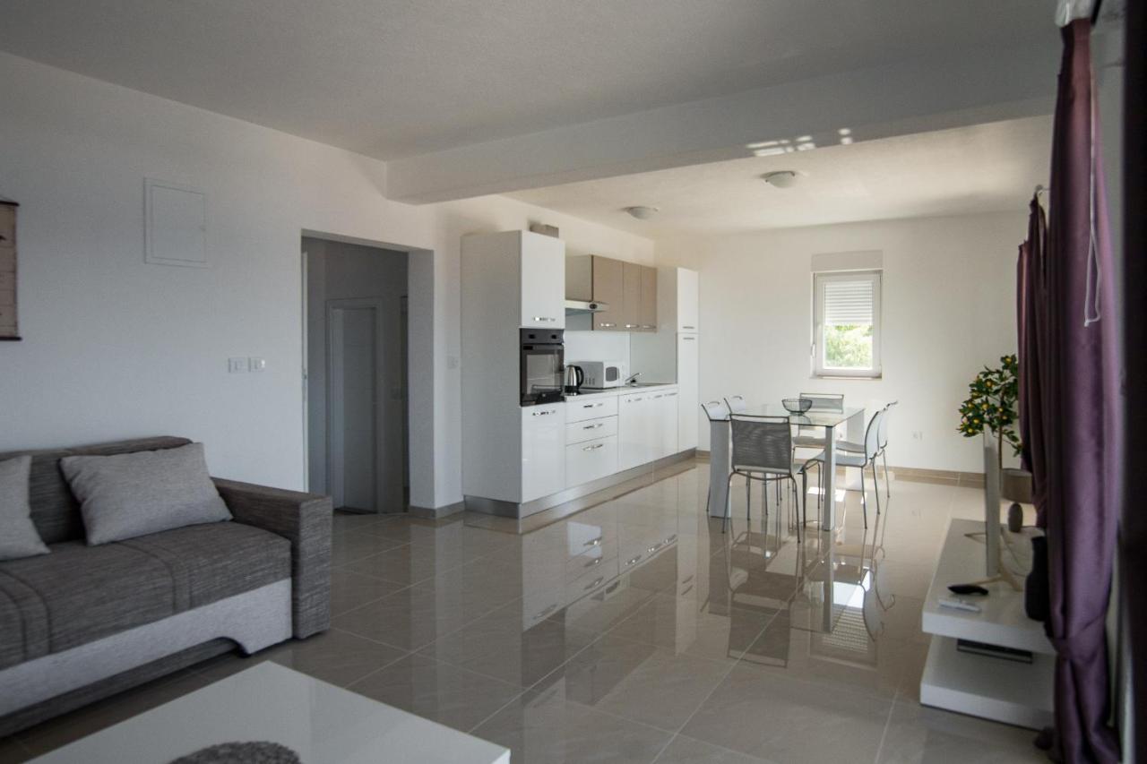 Villa Stipe Jesenice  Εξωτερικό φωτογραφία