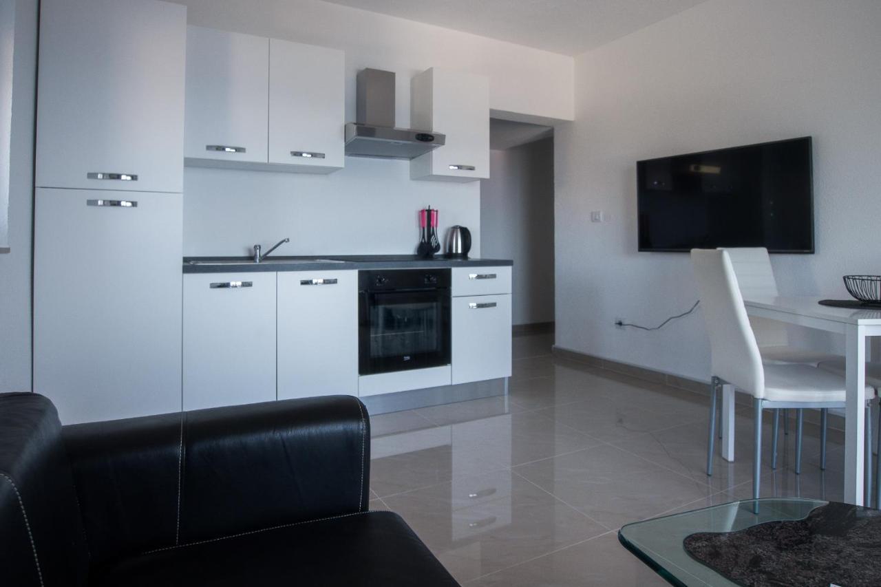 Villa Stipe Jesenice  Εξωτερικό φωτογραφία