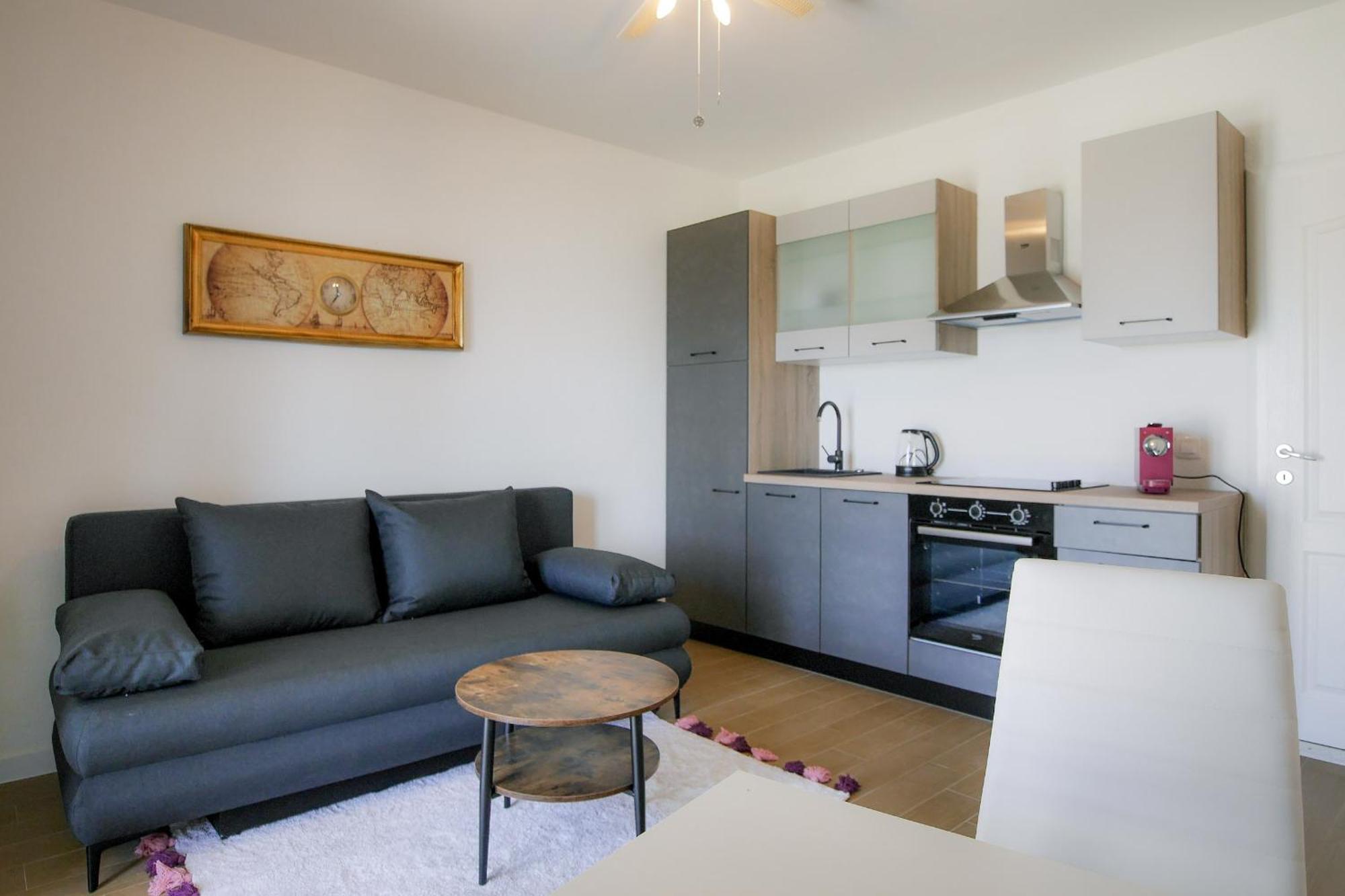 Villa Stipe Jesenice  Εξωτερικό φωτογραφία
